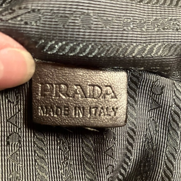 Prada Tessuto and Nappa Waves Tote Bag, Authenticity Guaranteed - Picture 10 of 15